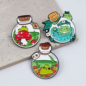 Spilla in metallo a forma di rana da cartone animato, personalizzata con pianta verde in bottiglia, distintivo a forma di animale, accessorio carino e versatile - Product Image 3