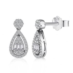 Pendientes de Novia Dylam con Forma de Lágrima, Elegantes para Bodas y Graduaciones, para Mujeres, Novias y Damas de Honor, con Circonita Cúbica 5A y Corte Baguette - Product Image 1