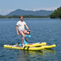 2023 nouvellement équipement de jeu d'eau gonflable vélo d'eau ponton lac mer planche gonflable avec vélo