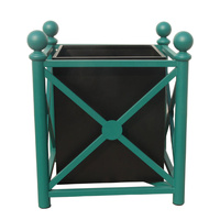 Conception personnalisée de mobilier urbain d'extérieur Boîte de jardinières en acier de grande taille carrée Pots de fleurs pour jardin et parc Pot de fleurs à porte extérieure