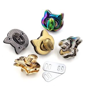 Di alta qualità Cloxy a forma di gatto torsione serratura chiusura chiusura chiavistello per borse da <span class=keywords><strong>donna</strong></span> e borsa accessori - Product Image 1