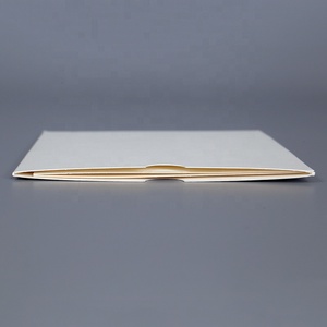 <span class=keywords><strong>Buste</strong></span> Bianche Personalizzate in <span class=keywords><strong>Carta</strong></span> Artistica Opaca <span class=keywords><strong>con</strong></span> Logo in Rilievo e Biglietto di Ringraziamento per Marchi di Moda - Product Image 4
