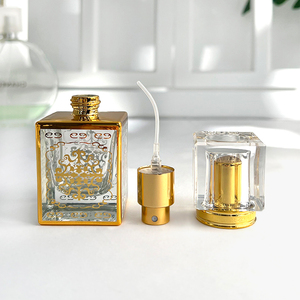 Bán buôn sang trọng chai nước hoa 30ml vuông vàng mô hình thủy tinh mỹ phẩm <span class=keywords><strong>container</strong></span> Arabian Dubai phong cách Mist Spray Chai - Product Image 3