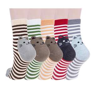 2025 Moda Algodão Tripulação Novidade Engraçado <span class=keywords><strong>Cartoon</strong></span> Impressão Meias Bonito Gato Animal das Mulheres - Product Image 3