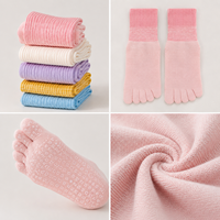 Chaussettes de yoga antidérapantes à cinq doigts pour femmes, chaussettes de pilates professionnelles pour l'entraînement et le fitness