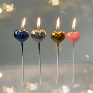 Bougies d'anniversaire Bougies sans flamme en gros Fournisseur Joyeux anniversaire Bougies en forme d'amour