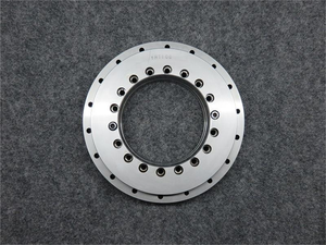 Cuscinetto girevole a rulli incrociati in acciaio per tavola rotante YRT50 con lubrificante - Product Image 3