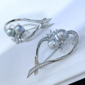 Cofre de Joyería Japonés de Lino Genuino Akoya, Cofre Doble para Broches con Perlas de Agua de Mar Naturales y Diseño Floral de Moda - Product Image 1