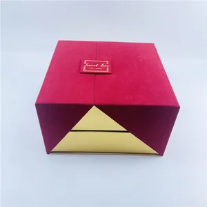 可回收红色羊毛织物表面强磁箔品牌屏蔽纸礼品纸板香水包装盒两层