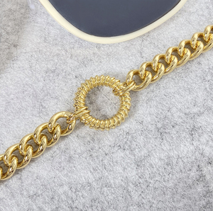 Broche de hebilla marinera cadena cubana chapada en oro de eslabones gruesos lisos para hombres y mujeres - Product Image 5