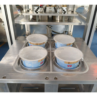 Machine semi-automatique à sceller les couvercles de gobelets de jus de yaourt à 4 têtes
