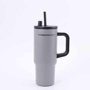 Gobelet de voyage isotherme 720 ml (24 oz) avec poignée, couvercle, paille et base antidérapante pour boissons chaudes et froides - Product Image 6