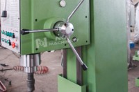 Z5180 perceuse verticale table fixe 80mm trou de forage colonne carrée perceuse robuste semi-automatique