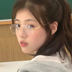 Nouvelles lunettes de soleil sans monture en métal pour femmes YC5220 B2 UV400, légères, catégorie 1, verres PC, style coréen, tendance - Product Image 3