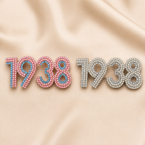 Spilla da Donna di Alta Qualità con 3 File di Perle e Design Luccicante Ispirato all'Anno di Fondazione di Jack and Jill of America (JJ 1938) - Product Image 1