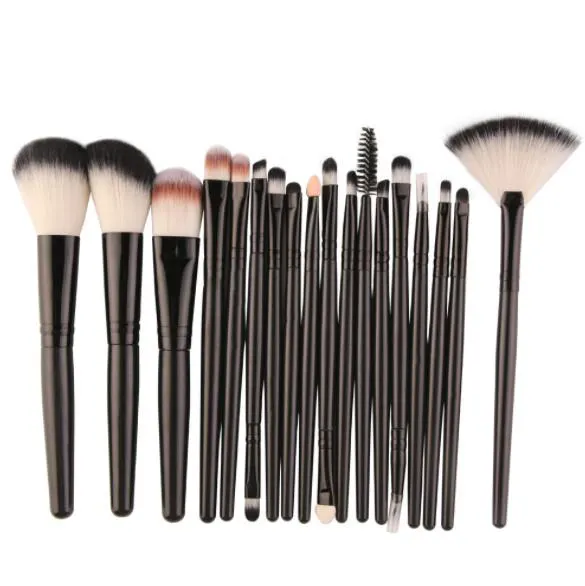 New Hot Sale Wholesale Black 18Pcs Make Up Brush Set Pro Powder Foundation Fan Contour Brush Fashion Makeup Brushes