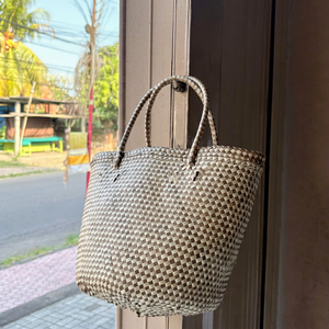 Sac fourre-tout en paille de Bali fait main pour femme, style vintage, toutes saisons, ouvert, le plus vendu en Indonésie - Product Image 1