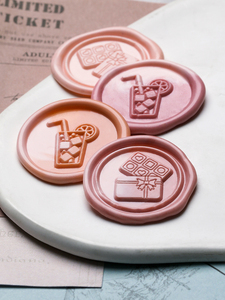 Timbro a Secco Dorato per Sigilli in Cera Serie Tè Pomeridiano, Testa del Timbro Circolare da 2,5 cm, per Inviti e Buste, con Logo Personalizzato, Produttore - Product Image 3