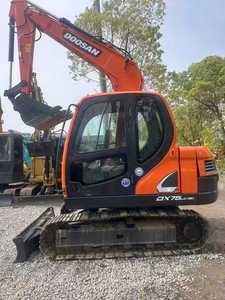 Excavatrice sur chenilles Doosan DX75 d'occasion haute performance de Corée, avec godet Kubota inclus, accessoire de pouce et accessoire de tarière - Product Image 3