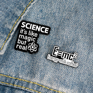 Venta caliente 'Science Is Magic' Metal Crafts Broche Pin Insignias de solapa Creative Fun Energy Quote Letters Frases Fruit-Themed Pin - Product Image 1