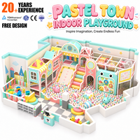 Aire de jeux intérieure pour enfants, thème Ville Pastel, avec piscine à balles, toboggan et structure d'escalade, équipement commercial et personnalisable pour usage domestique