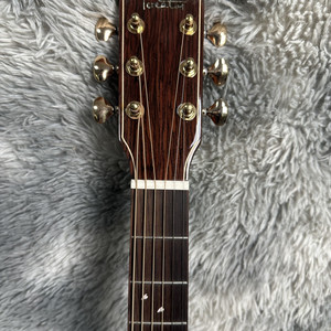 Gitar Akustik Solid OM <span class=keywords><strong>40</strong></span> <span class=keywords><strong>Inch</strong></span> Tipe Double Arm Sitka Spruce Quilted Mahogany Gitar Kayu Profesional Canggih - Product Image 6