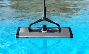 <span class=keywords><strong>Brosse</strong></span> à tête d'aspiration <span class=keywords><strong>pour</strong></span> <span class=keywords><strong>piscine</strong></span> Aspirateur <span class=keywords><strong>de</strong></span> <span class=keywords><strong>fond</strong></span> <span class=keywords><strong>de</strong></span> 18 pouces avec plateau en aluminium Équipement <span class=keywords><strong>de</strong></span> nettoyage du poisson - Product Image 3