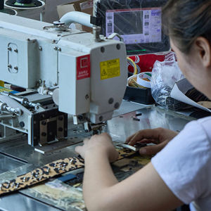 หัวเข็มขัดทองเหลืองสำหรับกางเกง <span class=keywords><strong>MCM</strong></span> เครื่องประดับผู้ชาย ผู้หญิง ขายส่ง แฟชั่นทันสมัย ชุดเดรสเล็กๆ สไตล์เฉพาะตัว เข็มขัดชายหญิง - Product Image 6