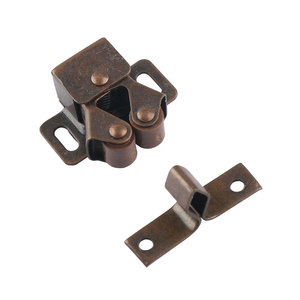 Loquet magnétique pour porte d'armoire, design minimaliste en fer, installation supérieure, latérale ou inférieure, type standard - Product Image 2