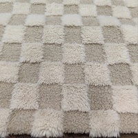 Recyclé 144F Polyester Lapin Cheveux Jacquard À Carreaux Motif Automne Hiver Tissu Brosse Velours Polaire Tissu pour Vêtement De Mode