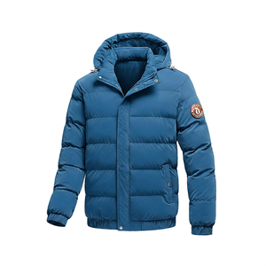 Abrigo de lana lavada color canela para hombre con logo de insignia, chaqueta acolchada informal impermeable de corte regular con cuello alto - Product Image 4