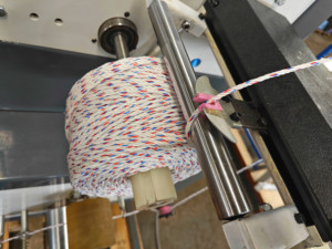 Tốc độ cao spool sợi quanh co Máy gói twine <span class=keywords><strong>PP</strong></span> chủ đề <span class=keywords><strong>bobbin</strong></span> quanh co Máy spool Winder sợi Winder - Product Image 3