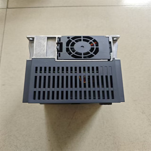 Variateur de fréquence Mitsubishi FR-E840-0095-4-60 400V avec contrôle V/F - Product Image 2