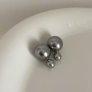 Superbes boucles d'oreilles en zircon à la mode Boucles d'oreilles exquises pour femmes Boucles d'oreilles de luxe en plaqué or 18 carats en gros - Product Image 5