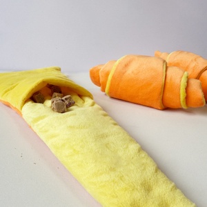 Juguete de Peluche para Mascotas con Forma de Pergamino Amarillo, Interacción de Voz, Sonido Adorable, Esconde Comida, Juguetes de Alimentación Lenta, Juguetes de Entrenamiento para Perros - Product Image 2