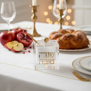 โถน้ำผึ้งอะคริลิคใสหรูหราทันสมัย <span class=keywords><strong>Shana</strong></span> Tova Rosh Hashanah พร้อมกระบวยทองที่จัดแสดงอย่างหรูหราประกอบไว้ล่วงหน้า - Product Image 2