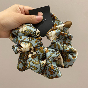 Accessoires pour cheveux en soie florale pour femmes, élastiques à cheveux surdimensionnés et bandeaux, grands chouchous, imprimé tendance en satin pour filles - Product Image 6