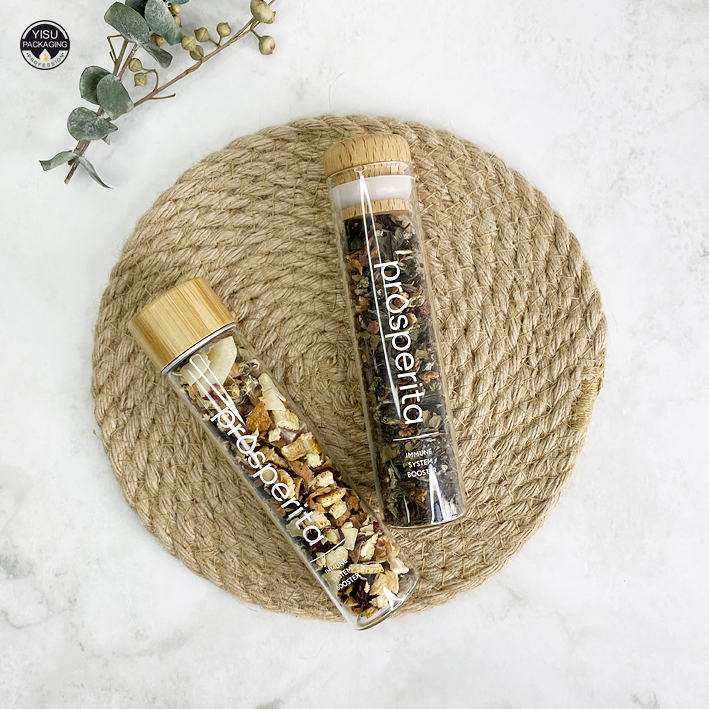 Прозрачная большая стеклянная пробирка с бамбуковой крышкой