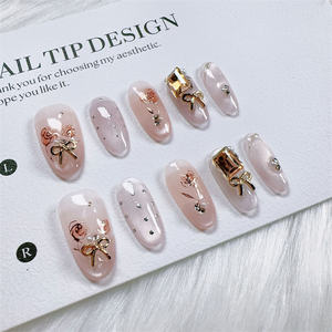 Faux ongles faits à la main Faux ongles à presser pour les doigts avec décoration en diamant Ongles acryliques de luxe avec accessoires - Product Image 4