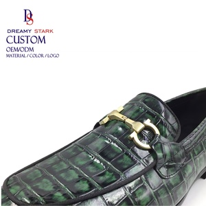 Mocassins de luxe pour hommes en cuir véritable gaufré façon alligator, design personnalisé Dreamy Strark, pour le bureau et les soirées - Product Image 3