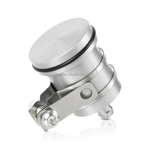 Accessoires moto couvercle d'embrayage de frein réservoir de liquide réservoir de liquide tasse de liquide d'huile GS500F pour Suzuki <span class=keywords><strong>GS</strong></span> <span class=keywords><strong>500F</strong></span> <span class=keywords><strong>GS</strong></span> 500 F 2004-2009 - Product Image 3