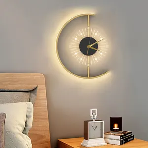 Lâmpada De Parede De Cama Nórdica Luzes De Parede De Cabeceira Relógio De Carregamento Luz De Parede Moderna Para Luzes De Cabeceira Do Quarto LED Ouro Industrial 90 6000