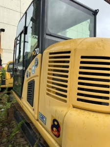 Montacargas Komatsu 70 de Primera Calidad, 7 Toneladas, 90% Nuevo, Original, con EPA, CE, Montacargas Agrícola Usado de 7 Toneladas - Product Image 2