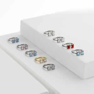 Nuovo Anello Delicato con Fiocco in Titanio Placcato Oro 18k, Ipoallergenico, con Opale Colorato, Gioiello per Piercing - Product Image 5