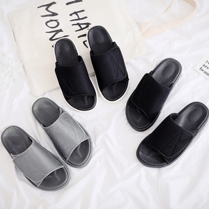 <span class=keywords><strong>Sandales</strong></span> de plage d'été à la mode du Vietnam pour hommes Nouveau style Pantoufles de couple en un mot avec doublure en maille Vente en gros d'usine - Product Image 2