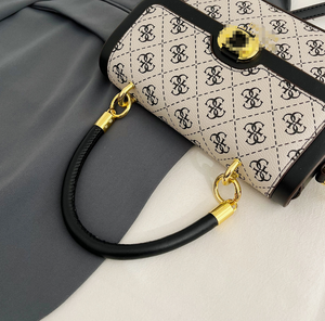 Bolso de Hombro/Bandolera para Mujer 2026 Guesses, Nuevo, Simple y Versátil, con Estampado - Product Image 6