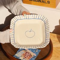 Assiette carrée en céramique Apple Dish, haut de gamme, sous-glaçurée, moderne, durable, faite à la main, plateau de service pour les fêtes