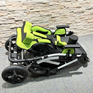 Leichter, faltbarer, adaptiver Kinderrollstuhl mit 5-Punkt-Gurt, neigbarer Baby-Buggy, CP-Rollstuhl für Kinder - Product Image 3