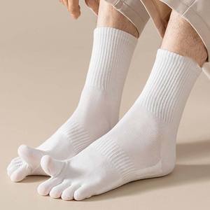 थोक ओएम थोक डिजाइन लोगो सांस लेने योग्य मालिश नीचे कपास एथलेटिक पांच फिंगर क्रू पुरुषों के पैर के मोजे - Product Image 3