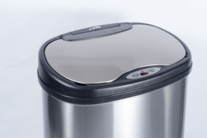 <span class=keywords><strong>Poubelle</strong></span> ovale automatique à détecteur de mouvement sans contact avec dessus noir, <span class=keywords><strong>50</strong></span> <span class=keywords><strong>L</strong></span> en acier inoxydable - Product Image 6
